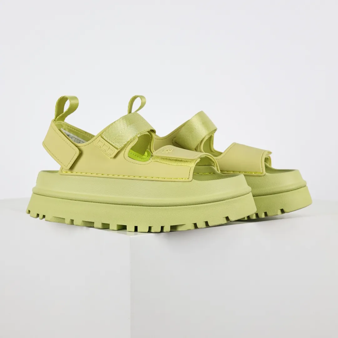 Copy price 💰560 Core recommendation Good price UGG Velcro slippers sandals summer versatile slippers soft sole non-slip beach thick sole casual elegant sandals The style of UGG sandals is really nice. It is suitable for all ages. The soles are made of super lightweight EVA foam. The classic material of U family can be said to be "light" to let you enjoy a different naked feeling. It is one of the most worth buying sandals in history. I guarantee you will not regret the series. Original OEM production Y products are available now. Size: 35 36 37 38 39 40
